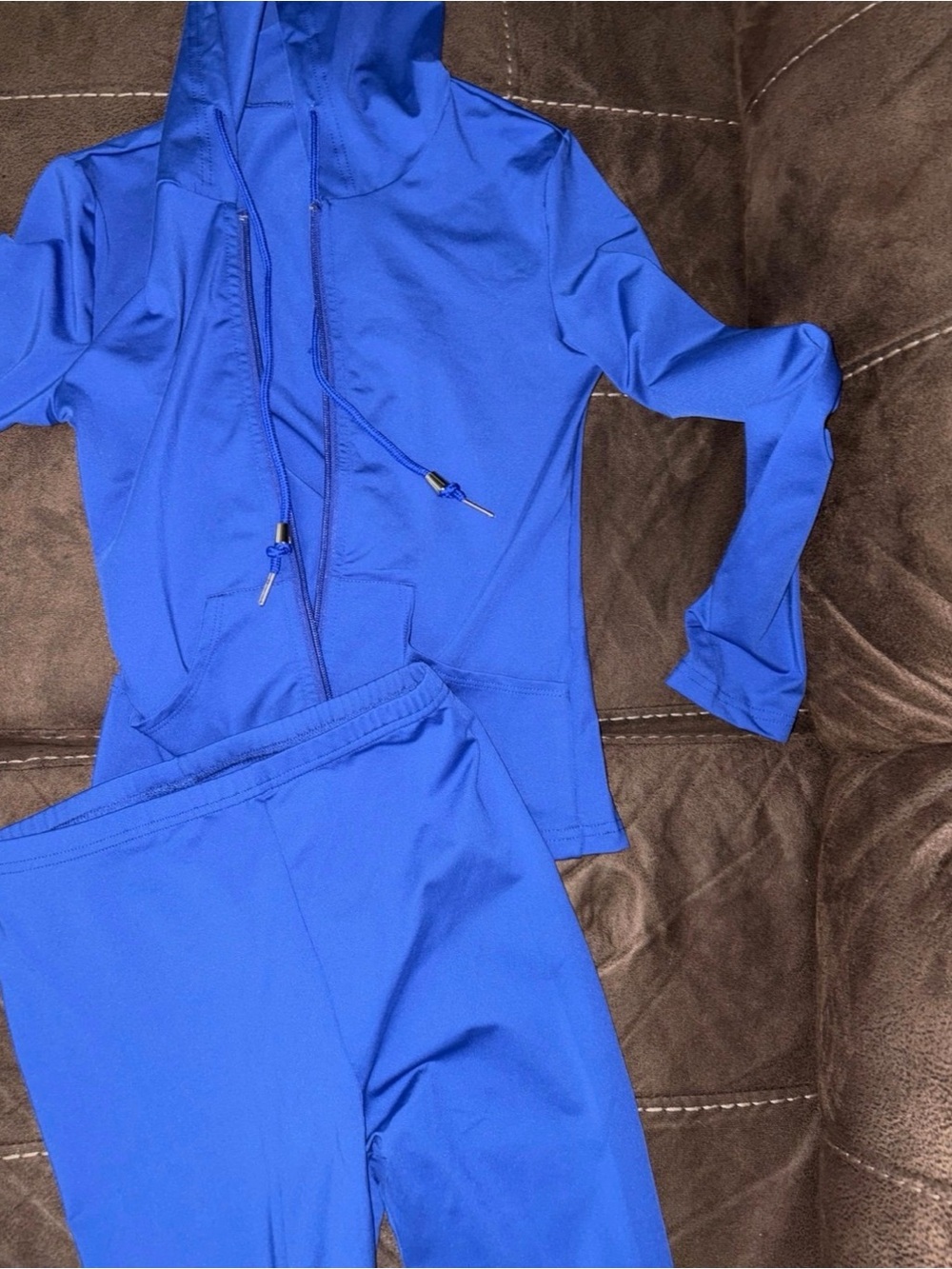 Two piece set - Picture 6 of 6